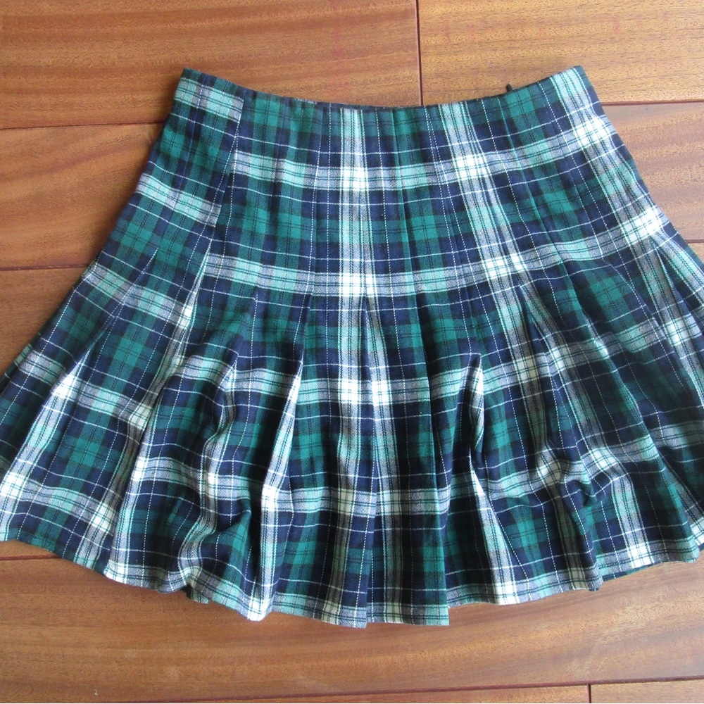 Brandy Melville Green and Blue Skater Mini Skirt
